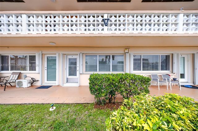 815 SW 10th Ter 6V, Hallandale Beach, FL 33009