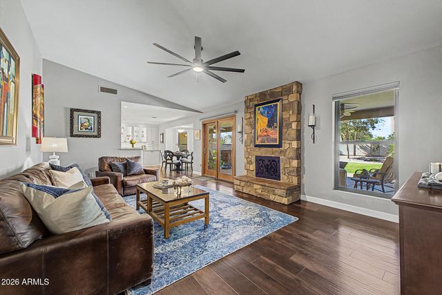 224 W KNOX Road, Tempe, AZ 85284