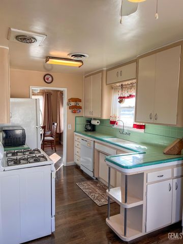 620 Sharon Place, Bakersfield, CA 93308