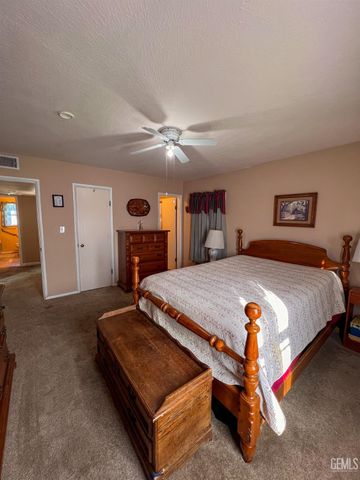 620 Sharon Place, Bakersfield, CA 93308