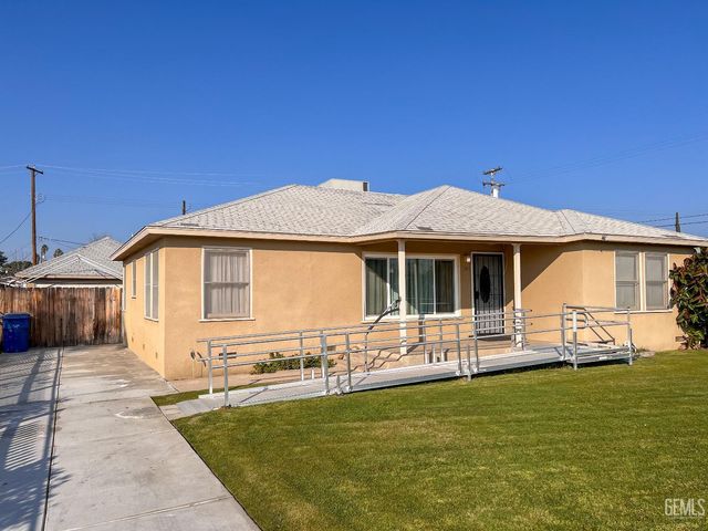 620 Sharon Place, Bakersfield, CA 93308