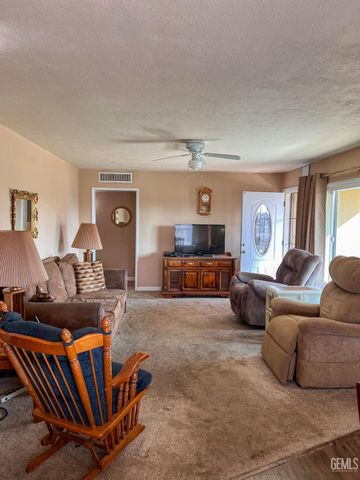 620 Sharon Place, Bakersfield, CA 93308