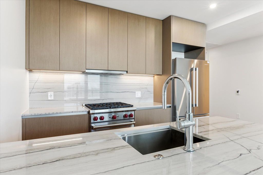 610 Davis ST 3010, Austin, TX 78701