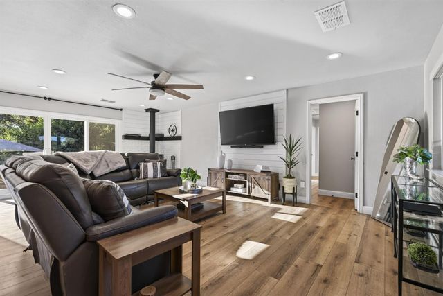3252 Old Orchard Ln, Loomis, CA 95650