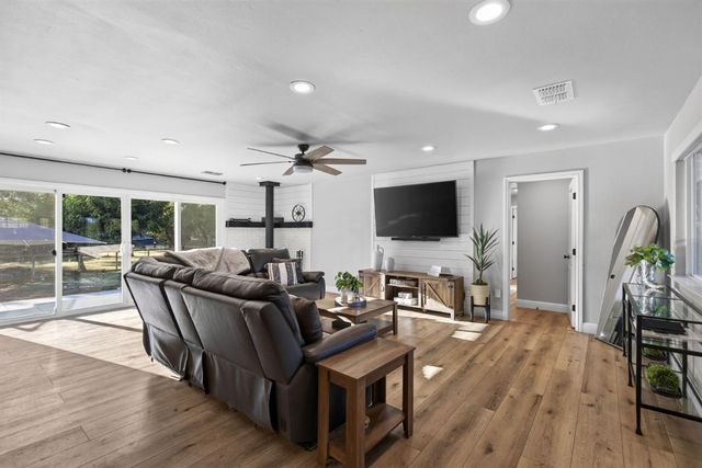 3252 Old Orchard Ln, Loomis, CA 95650
