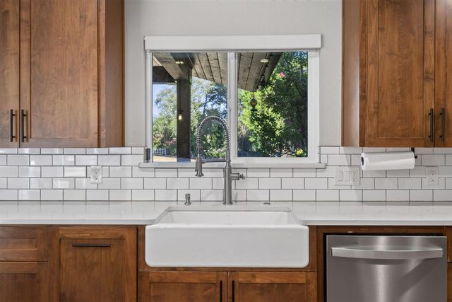 3252 Old Orchard Ln, Loomis, CA 95650