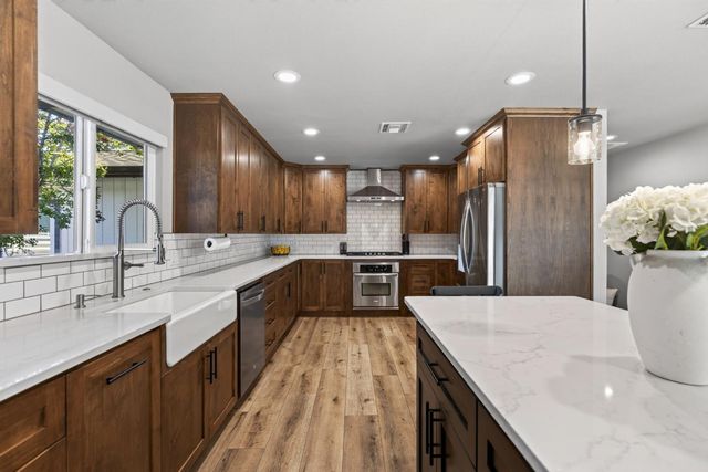 3252 Old Orchard Ln, Loomis, CA 95650