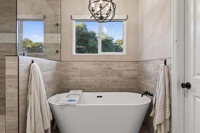 3252 Old Orchard Ln, Loomis, CA 95650