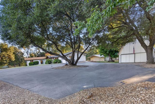 3252 Old Orchard Ln, Loomis, CA 95650