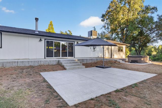 3252 Old Orchard Ln, Loomis, CA 95650