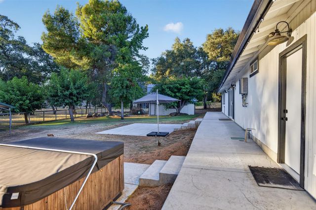 3252 Old Orchard Ln, Loomis, CA 95650