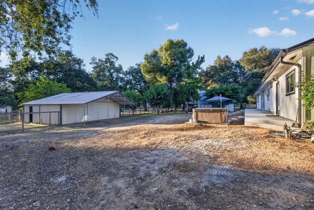 3252 Old Orchard Ln, Loomis, CA 95650