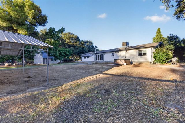 3252 Old Orchard Ln, Loomis, CA 95650