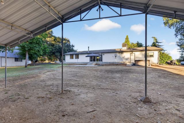 3252 Old Orchard Ln, Loomis, CA 95650
