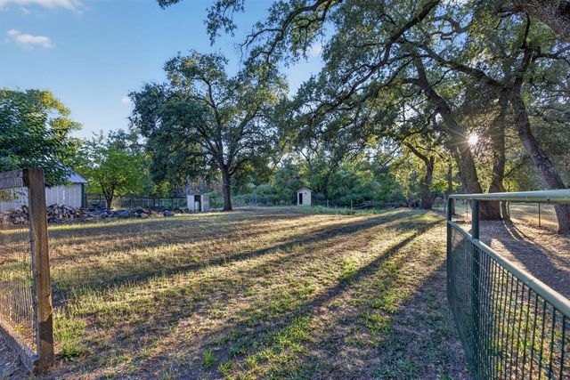 3252 Old Orchard Ln, Loomis, CA 95650
