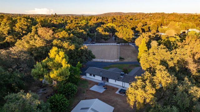 3252 Old Orchard Ln, Loomis, CA 95650