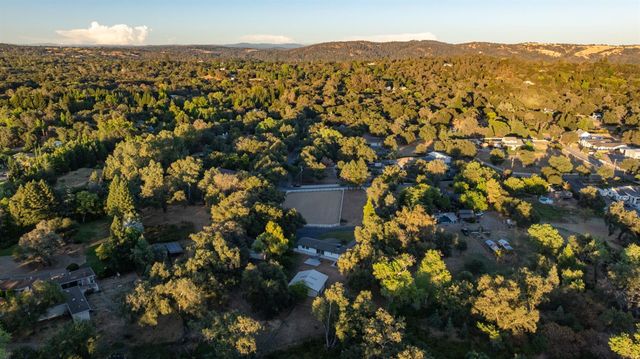 3252 Old Orchard Ln, Loomis, CA 95650