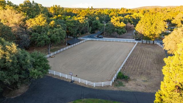 3252 Old Orchard Ln, Loomis, CA 95650