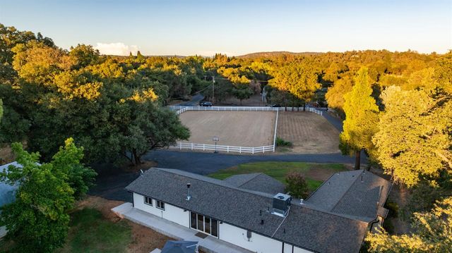 3252 Old Orchard Ln, Loomis, CA 95650
