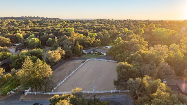 3252 Old Orchard Ln, Loomis, CA 95650