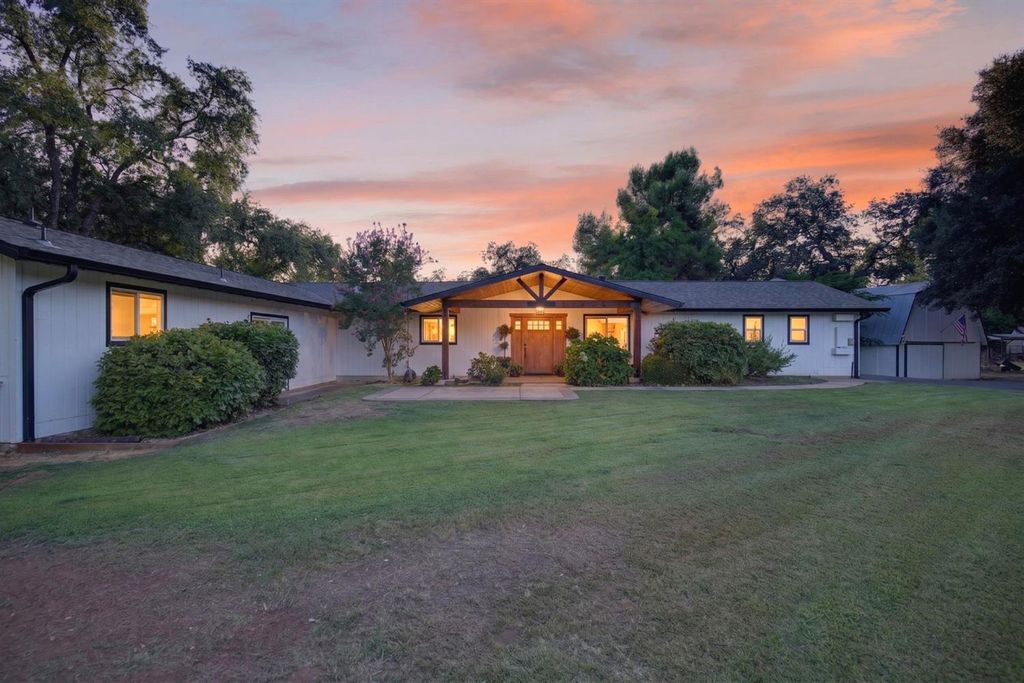 3252 Old Orchard Ln, Loomis, CA 95650