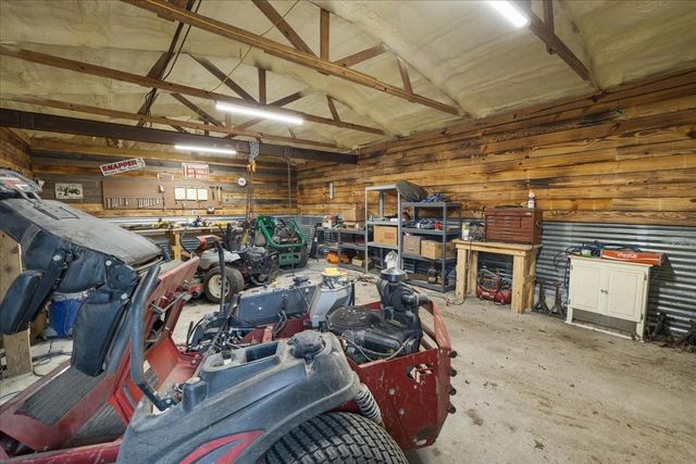 755 Mallard St, Hemphill, TX 75948