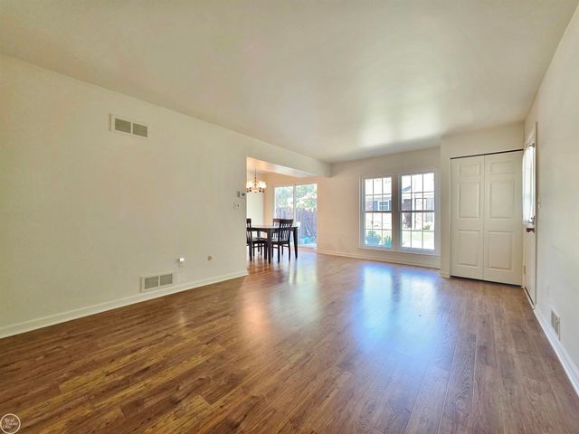 34299 Garfield Circle, Fraser, MI 48026