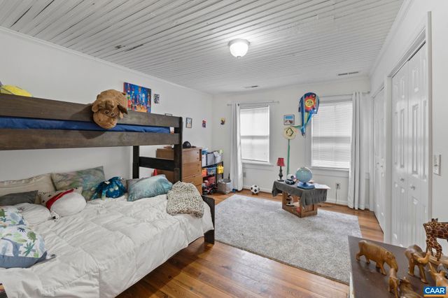 485 VALLEY ST, Scottsville, VA 24590