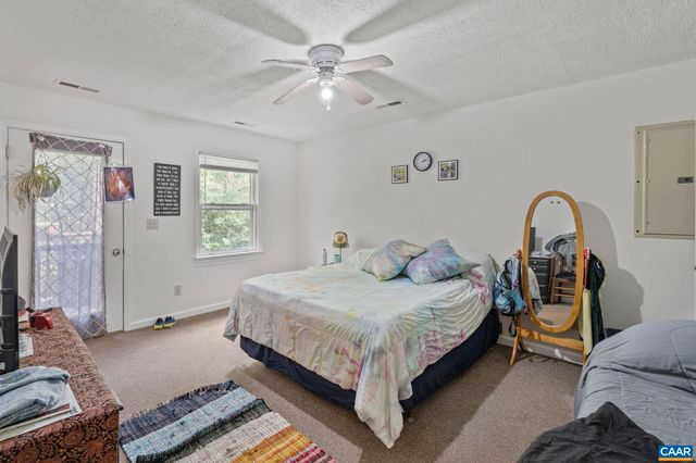 485 VALLEY ST, Scottsville, VA 24590