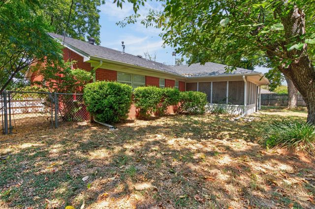 105 Murray Street, Joshua, TX 76058