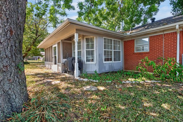105 Murray Street, Joshua, TX 76058