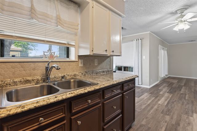 105 Murray Street, Joshua, TX 76058