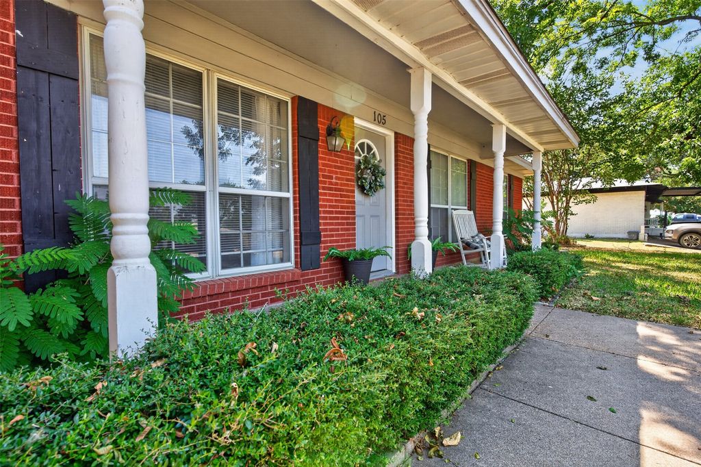 105 Murray Street, Joshua, TX 76058 — photo 2