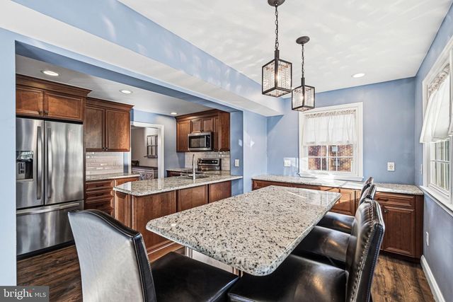 243 COLONIAL PARK DR, Springfield, PA 19064