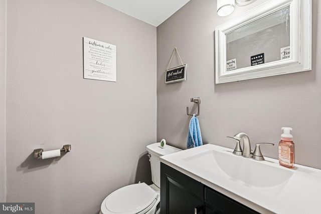 243 COLONIAL PARK DR, Springfield, PA 19064