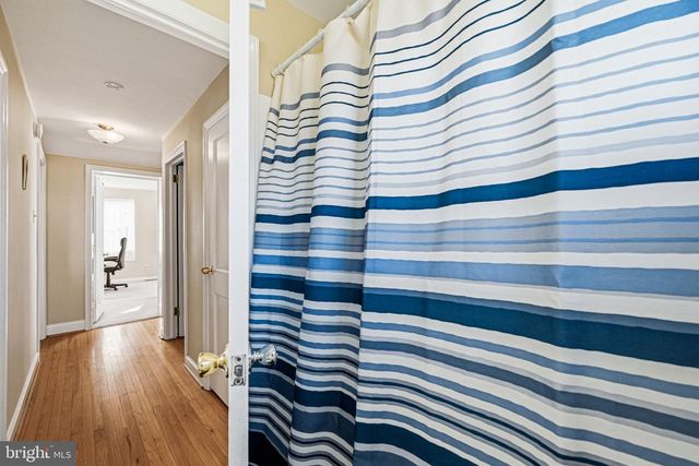 243 COLONIAL PARK DR, Springfield, PA 19064