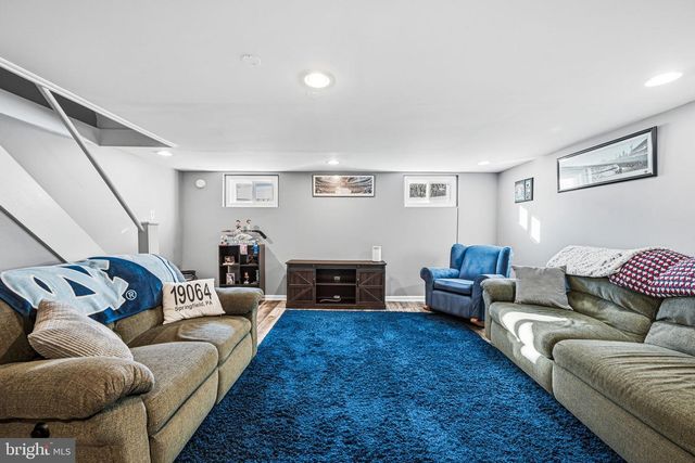 243 COLONIAL PARK DR, Springfield, PA 19064