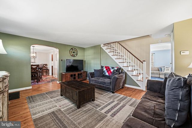 243 COLONIAL PARK DR, Springfield, PA 19064