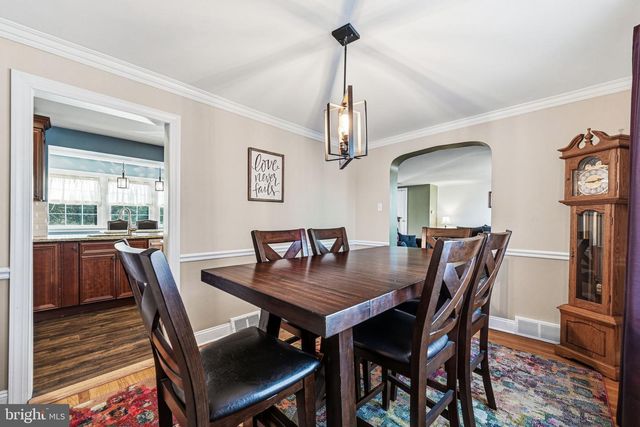 243 COLONIAL PARK DR, Springfield, PA 19064