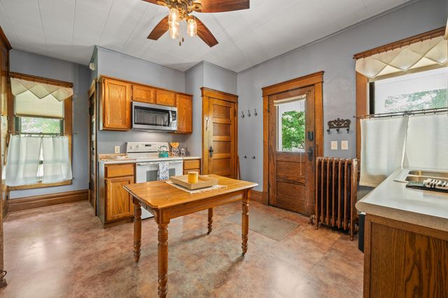 103 S Lincoln Avenue, Niles, MI 49120