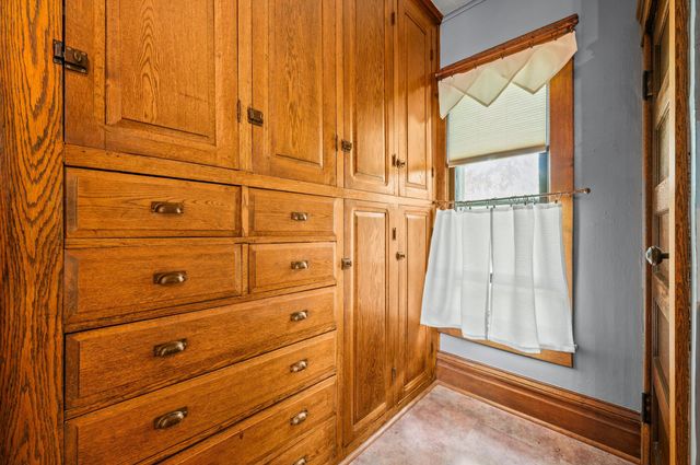 103 S Lincoln Avenue, Niles, MI 49120