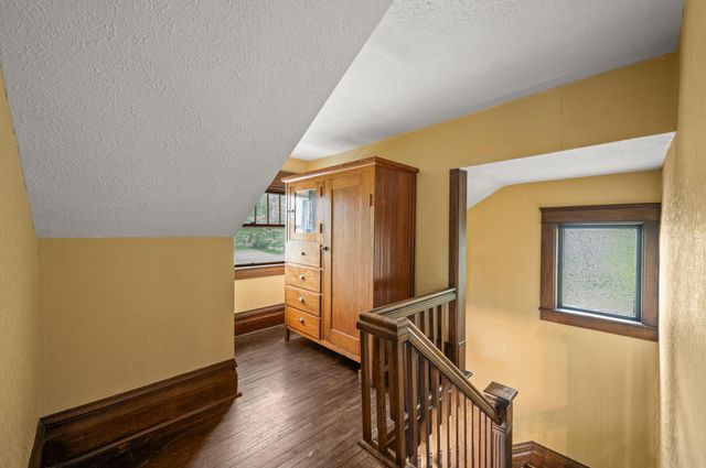 103 S Lincoln Avenue, Niles, MI 49120