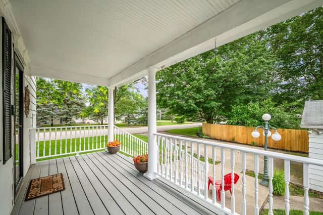103 S Lincoln Avenue, Niles, MI 49120