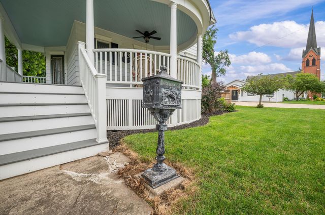 103 S Lincoln Avenue, Niles, MI 49120