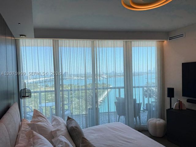 888 Biscayne Blvd 1509, Miami, FL 33132