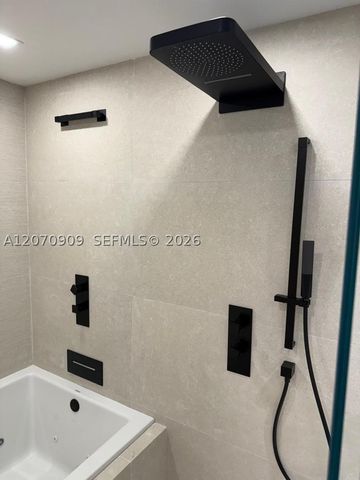 888 Biscayne Blvd 1509, Miami, FL 33132