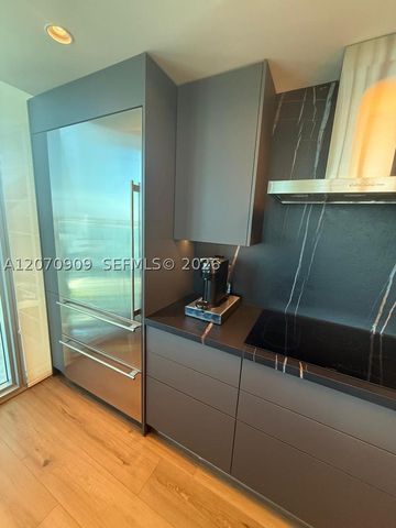 888 Biscayne Blvd 1509, Miami, FL 33132