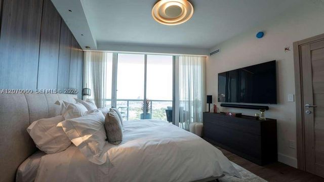 888 Biscayne Blvd 1509, Miami, FL 33132