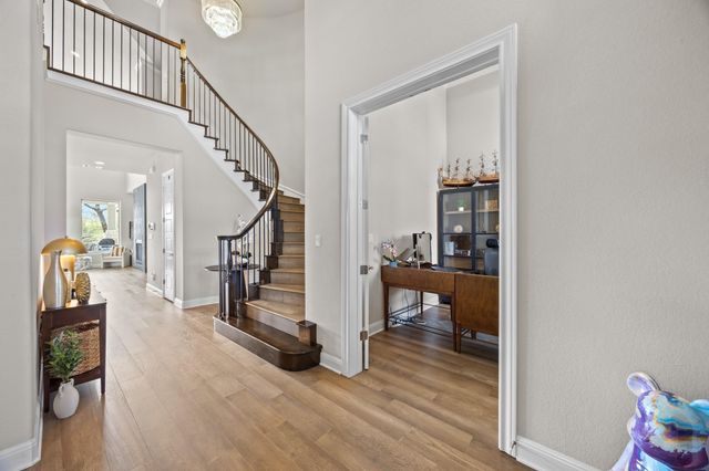 15705 Colinas CV, Bee Cave, TX 78738