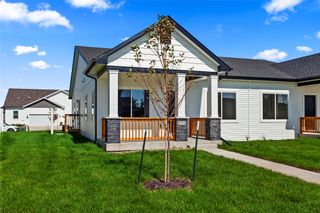 9764 Regatta Lane, Johnston, IA 50131